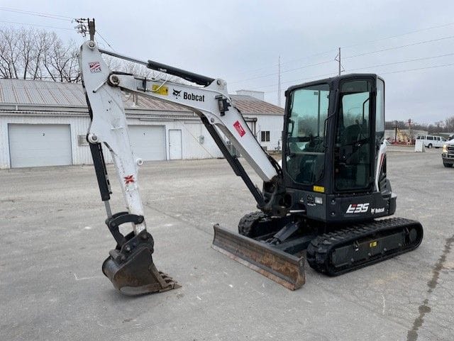 2020 Bobcat E35 Equipment Image0