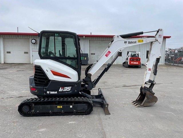 Image of Bobcat E35 equipment image 3