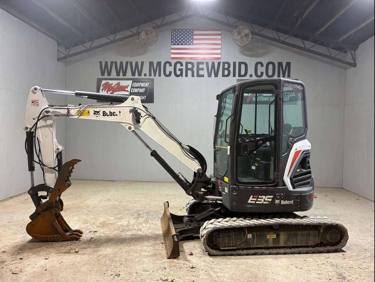2020 Bobcat E35 Equipment Image0