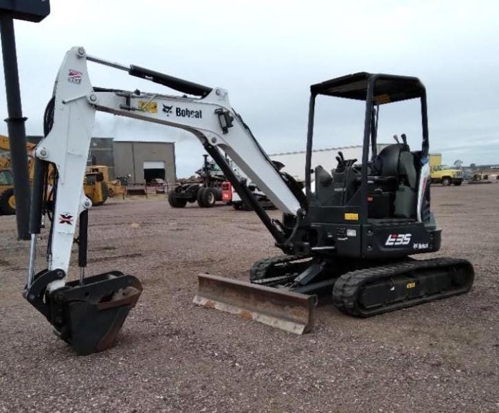 Main image Bobcat E35