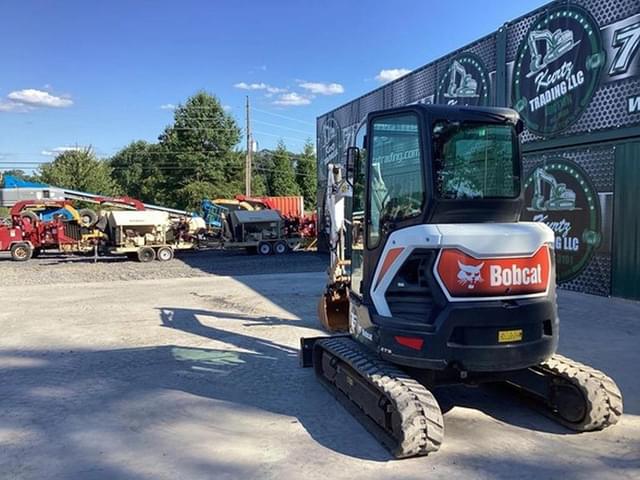 Image of Bobcat E35 equipment image 1