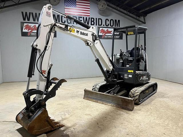 Image of Bobcat E35 equipment image 1