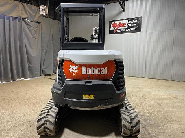 Image of Bobcat E35 equipment image 3