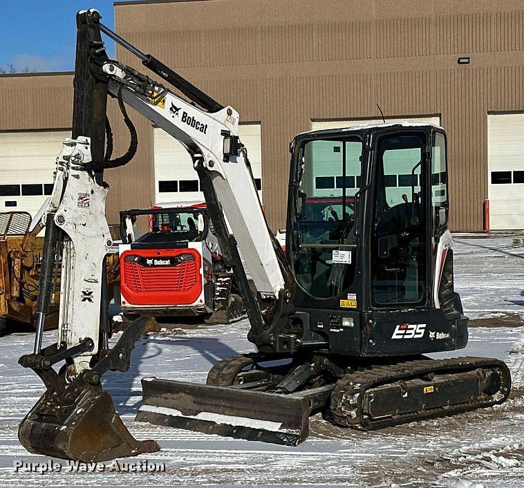 Image of Bobcat E35 Primary image