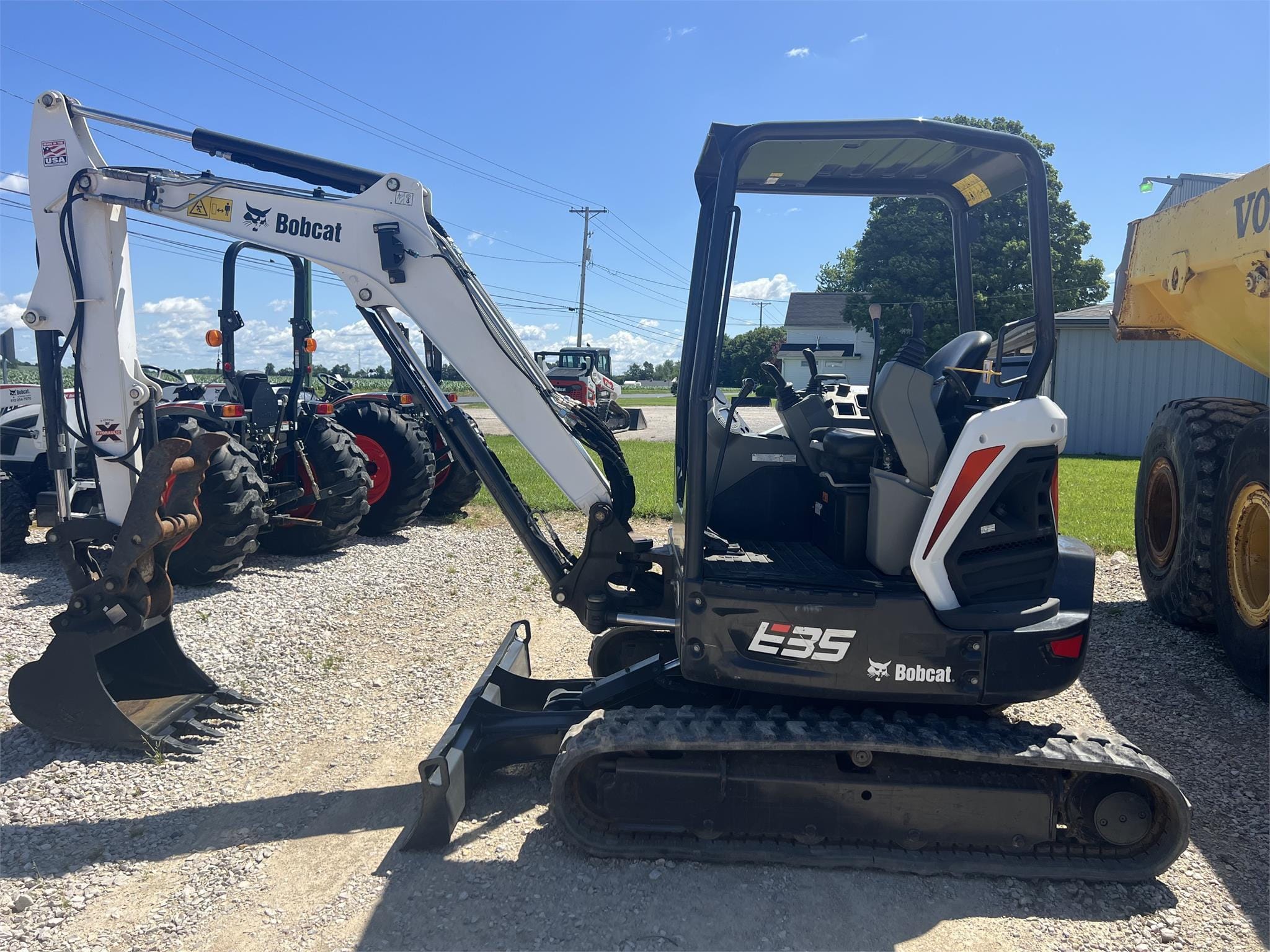 Main image Bobcat E35i