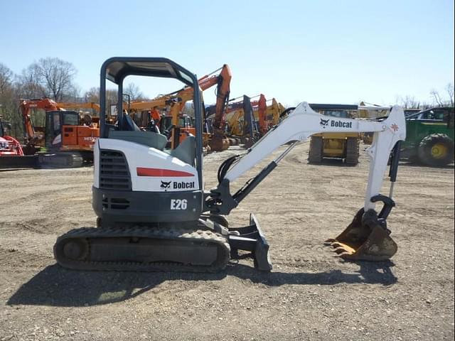 Image of Bobcat E26 equipment image 2