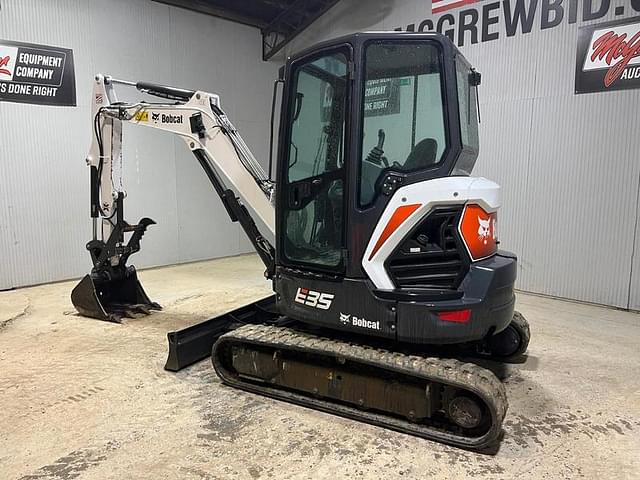 Image of Bobcat E35i equipment image 2
