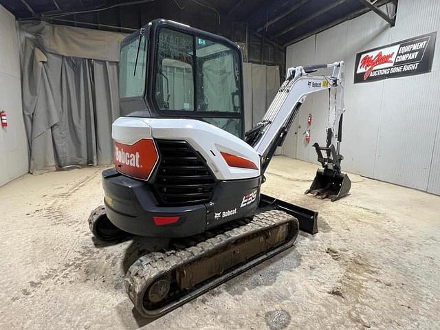 Image of Bobcat E35i equipment image 4