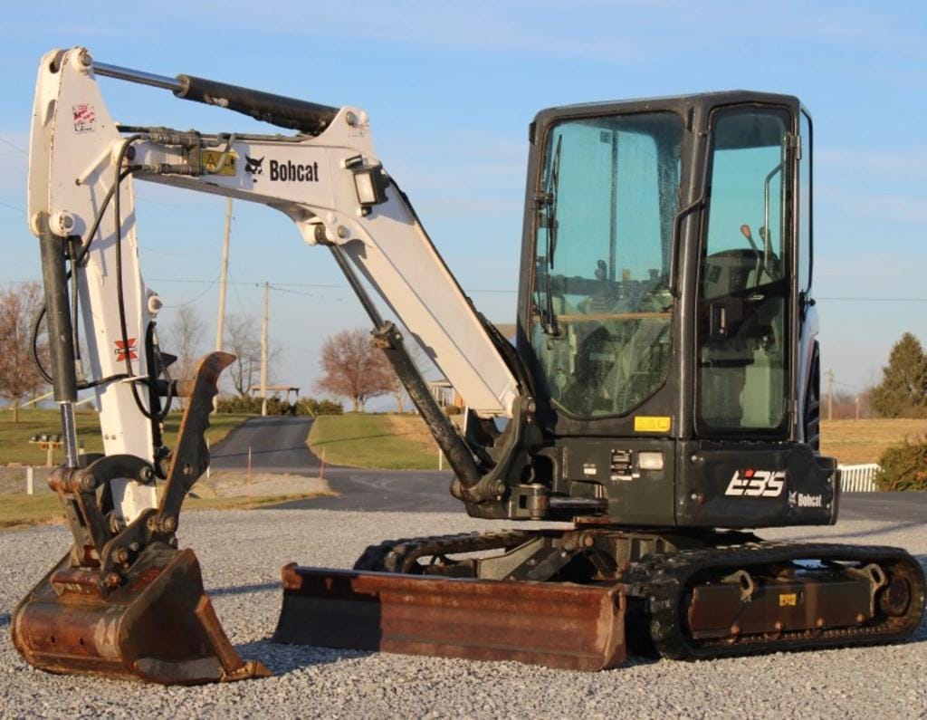 Main image Bobcat E35i
