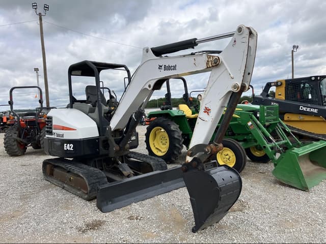 Image of Bobcat E42 equipment image 1