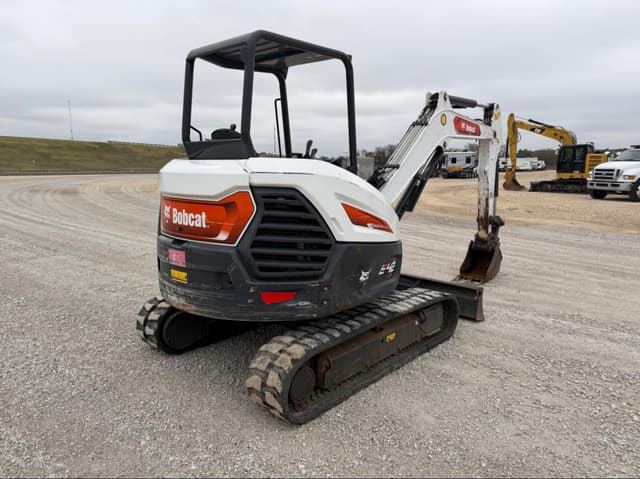 Image of Bobcat E42 equipment image 4