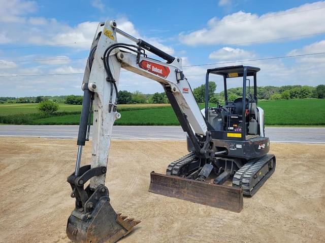 Image of Bobcat E42 equipment image 2