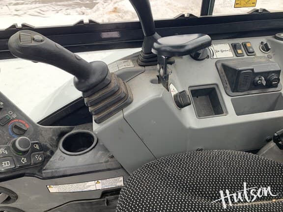 Image of Bobcat E42 equipment image 2