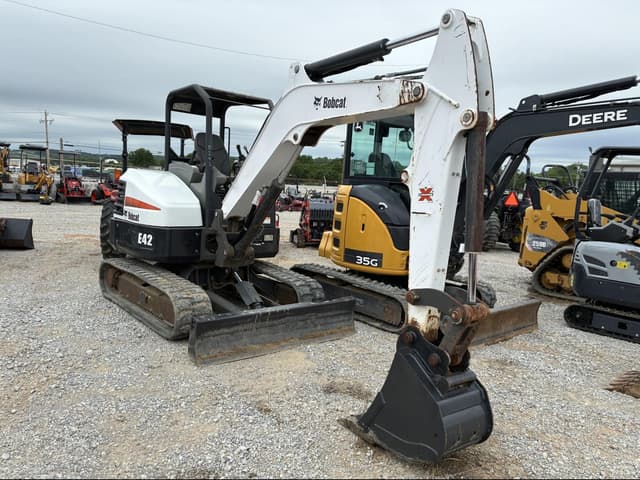 Image of Bobcat E42 equipment image 1