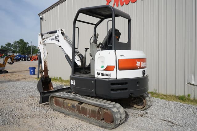 Image of Bobcat E42 equipment image 4
