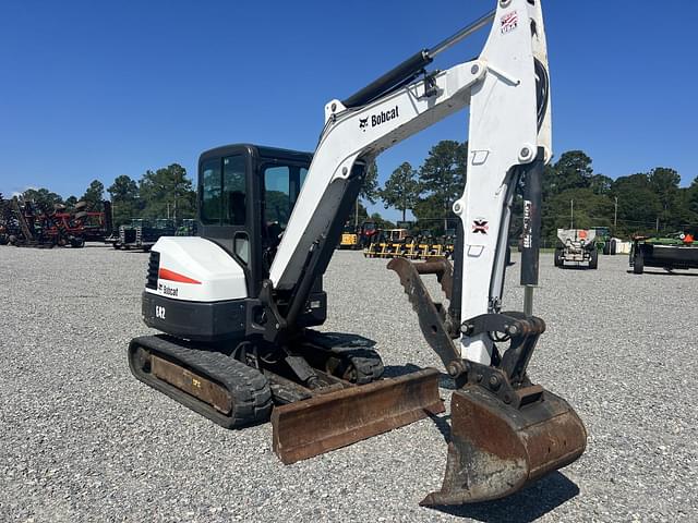Image of Bobcat E42 equipment image 3