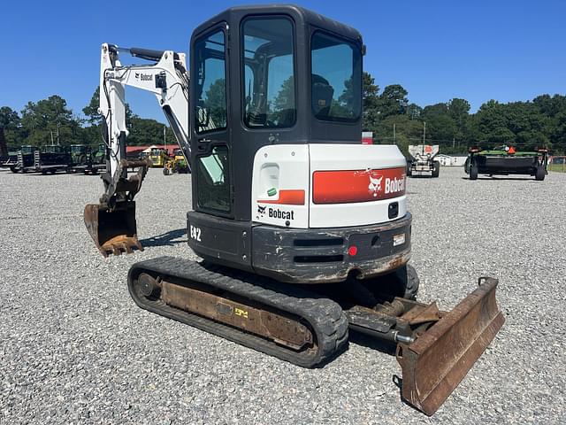 Image of Bobcat E42 equipment image 2