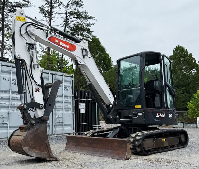 Image of Bobcat E42 equipment image 1