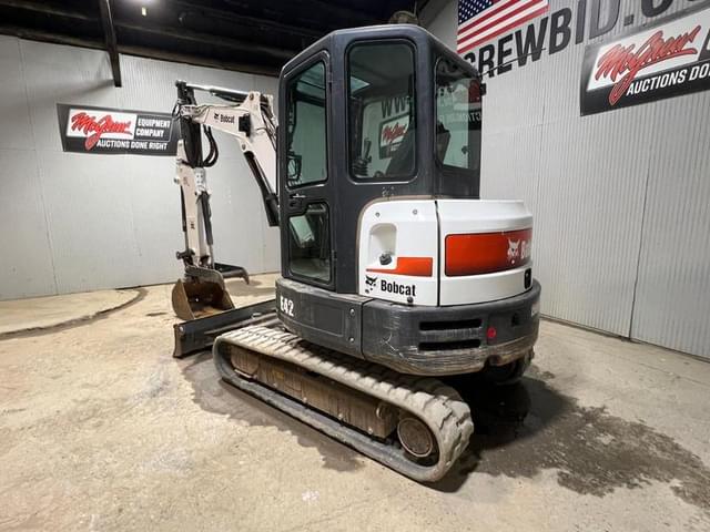 Image of Bobcat E42 equipment image 2