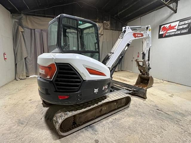Image of Bobcat E42 equipment image 4