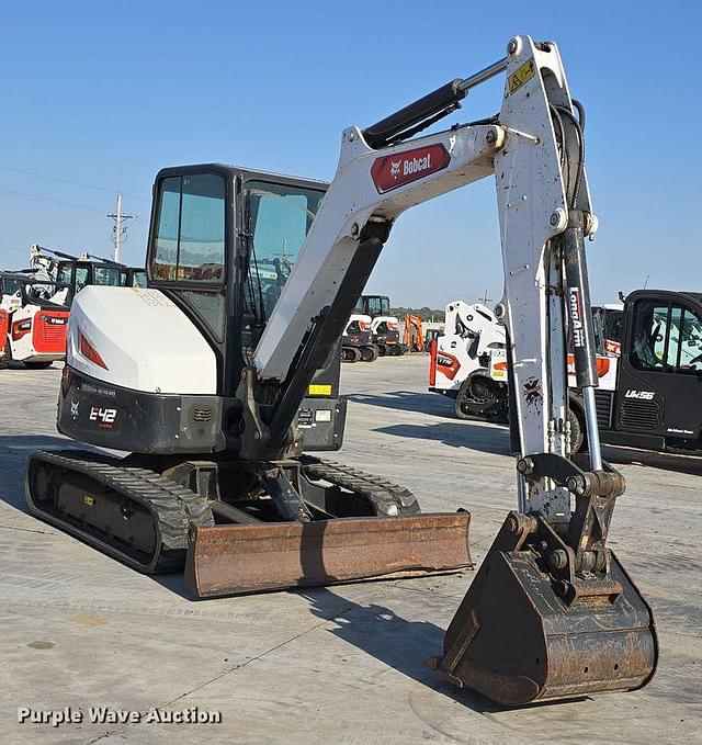 Image of Bobcat E42 equipment image 2