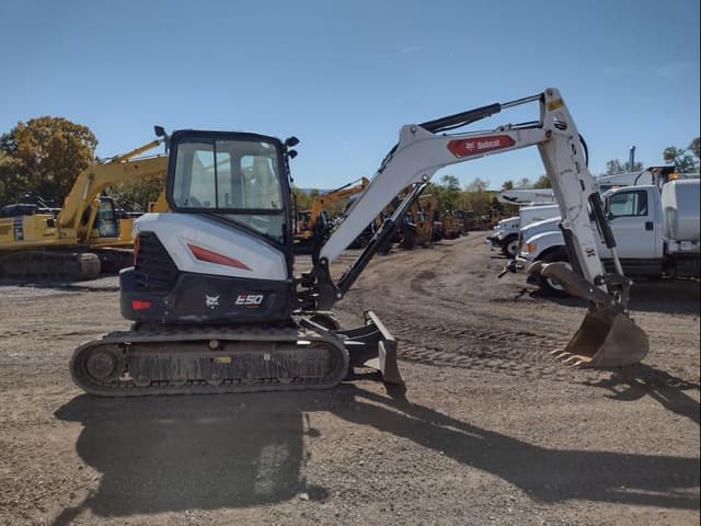 Image of Bobcat E50 equipment image 2