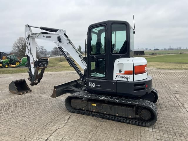 Image of Bobcat E50 equipment image 2