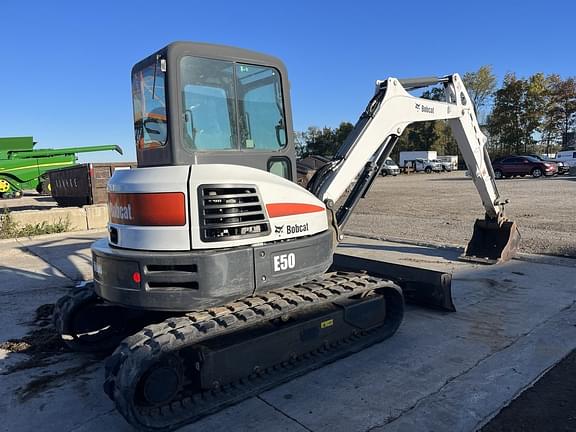 Image of Bobcat E50 equipment image 2