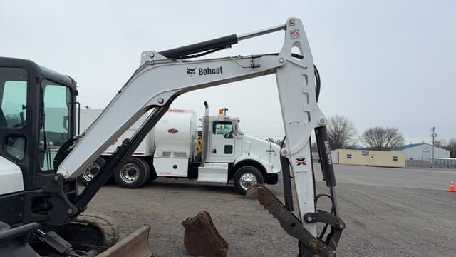 Image of Bobcat E50 equipment image 3