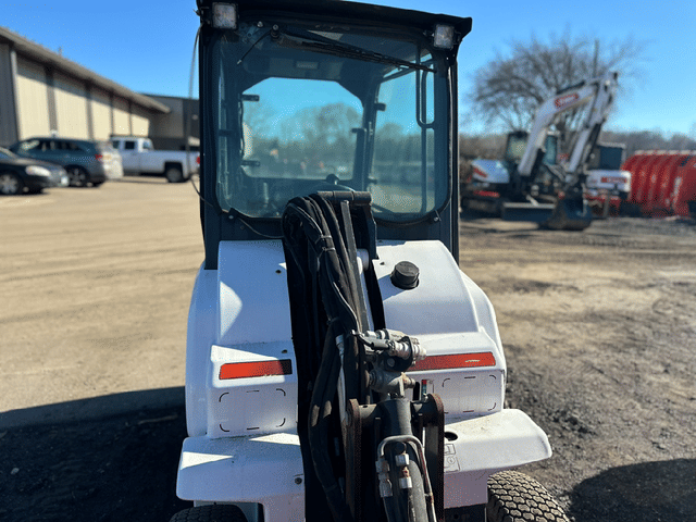 Image of Bobcat L23 equipment image 2