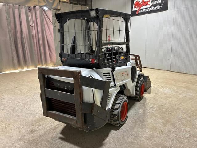 Image of Bobcat L23 equipment image 4
