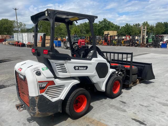 Image of Bobcat L23 equipment image 4