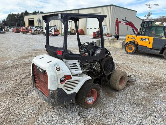 Image of Bobcat L28 equipment image 4