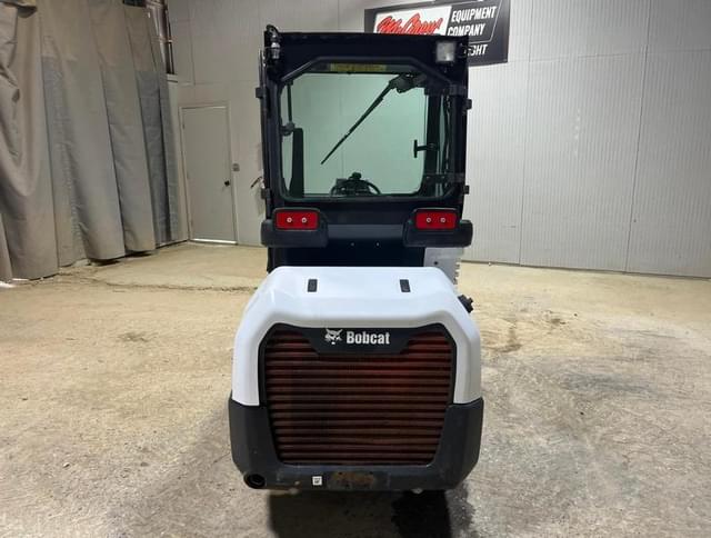 Image of Bobcat L28 equipment image 3