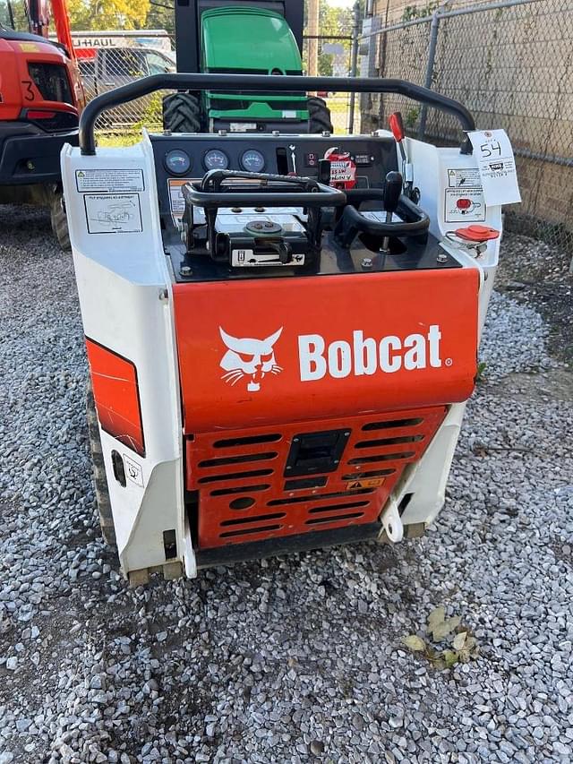 Image of Bobcat MT55 equipment image 3