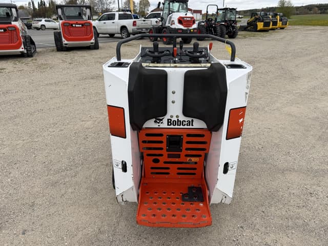 Image of Bobcat MT85 equipment image 3