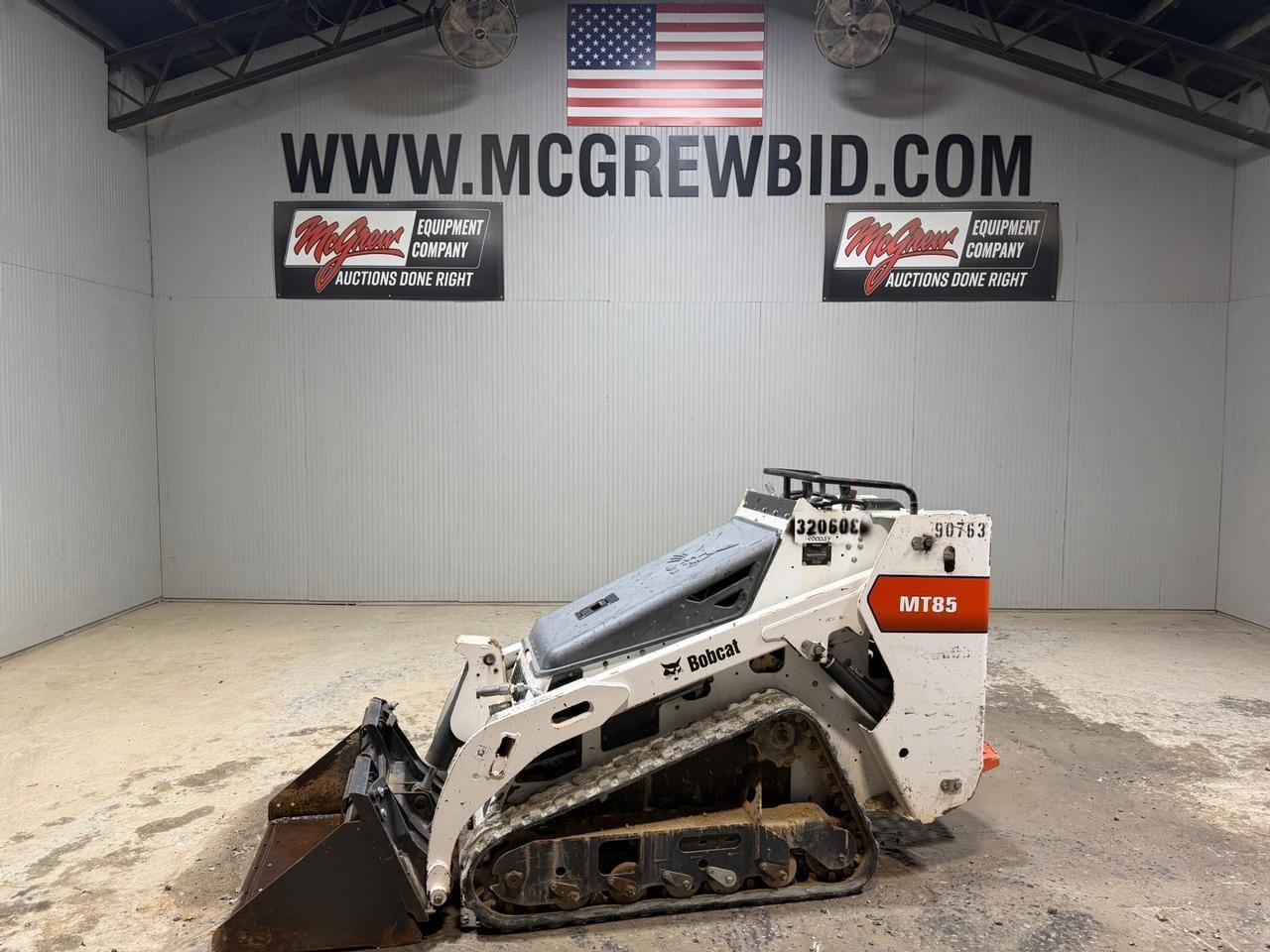 2020 Bobcat MT85 Equipment Image0