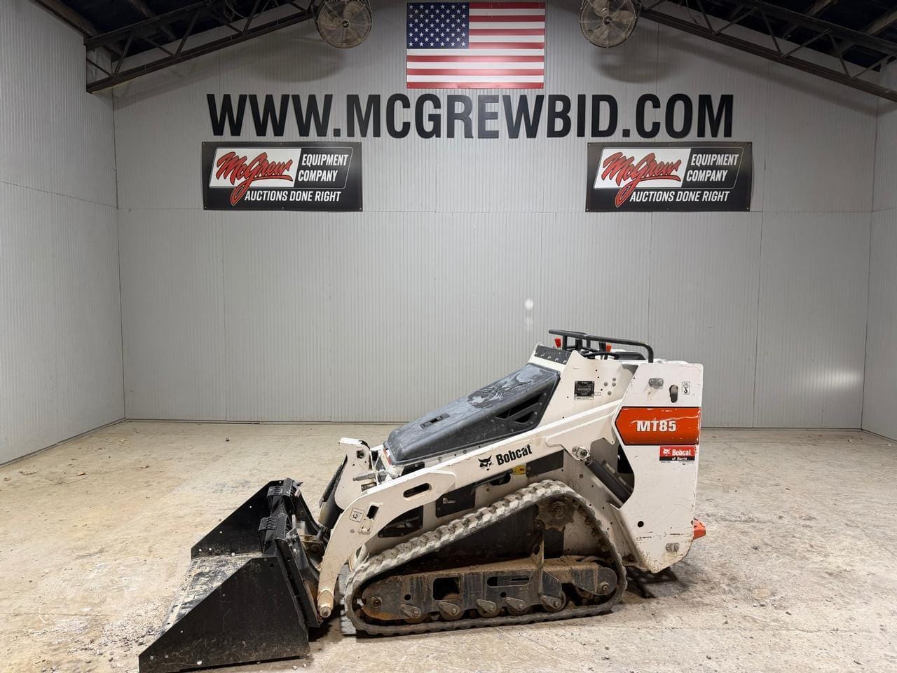 2020 Bobcat MT85 Equipment Image0