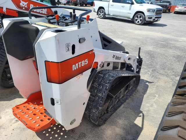 Image of Bobcat MT85 equipment image 2