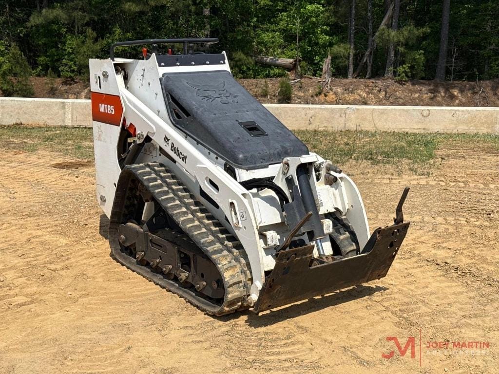 2020 Bobcat MT85 Equipment Image0