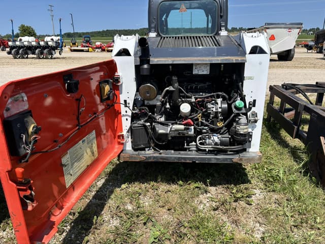 Image of Bobcat S550 equipment image 3