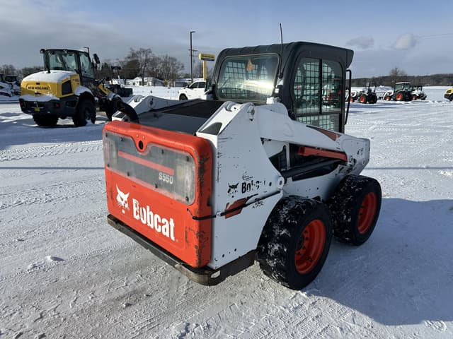 Image of Bobcat S550 equipment image 4