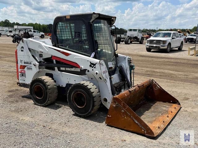 Image of Bobcat S550 equipment image 2