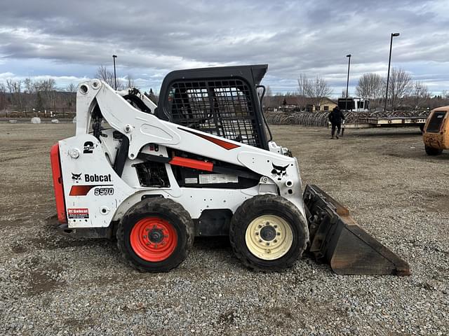 Image of Bobcat S570 equipment image 3