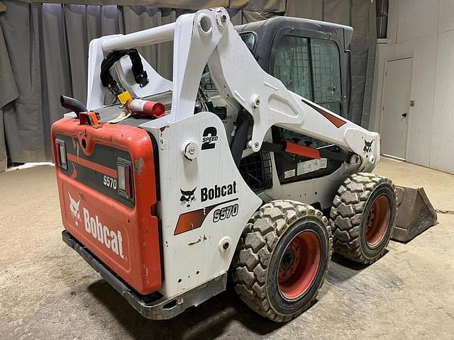 Image of Bobcat S570 equipment image 4