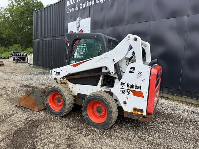 Image of Bobcat S590 equipment image 1