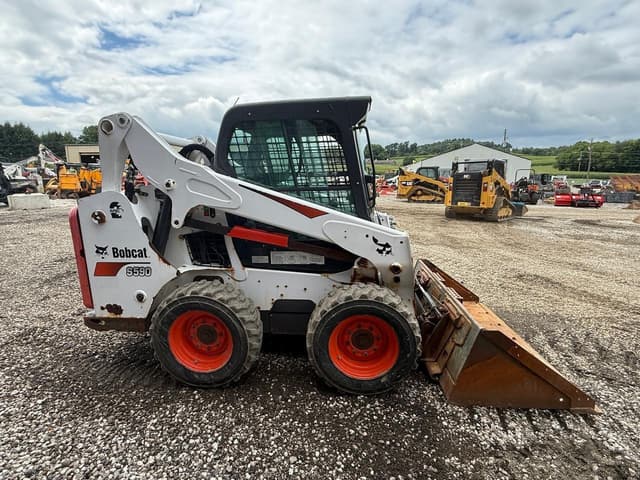 Image of Bobcat S590 equipment image 4