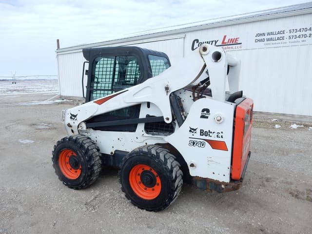 Image of Bobcat S740 equipment image 2