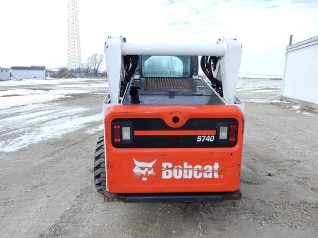Image of Bobcat S740 equipment image 4