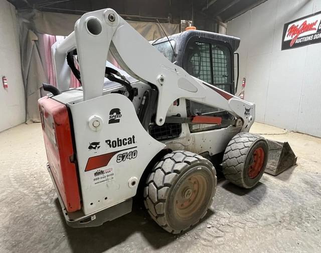 Image of Bobcat S740 equipment image 4